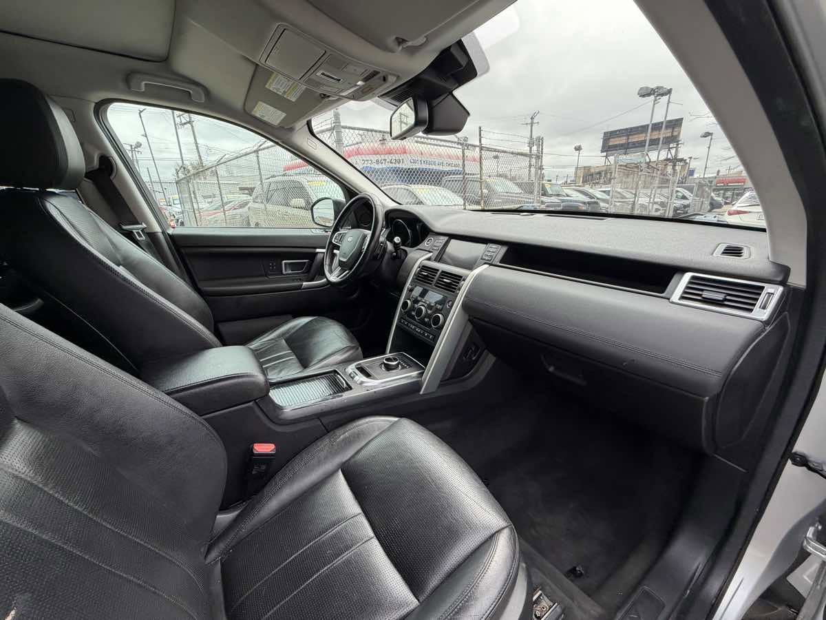 Used 2018 Land Rover Discovery Sport HSE AWD/4WD image 23