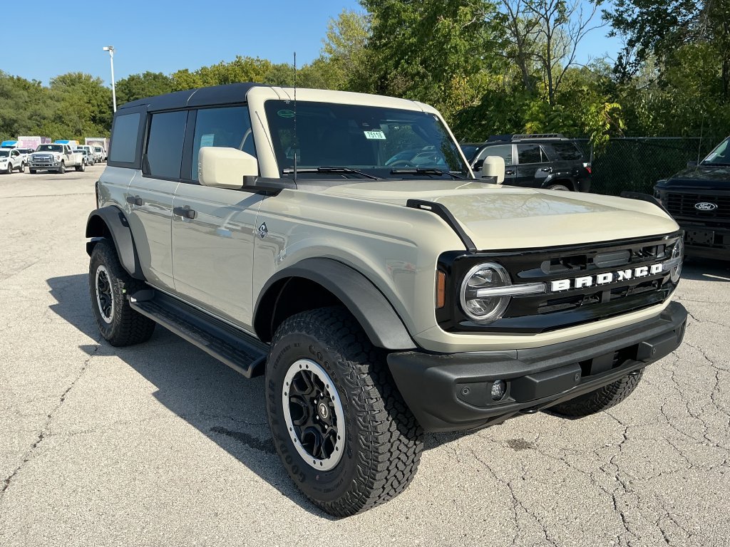 New 2026 Ford Bronco Outer Banks w/ Sasquatch Package AWD/4WD image 7