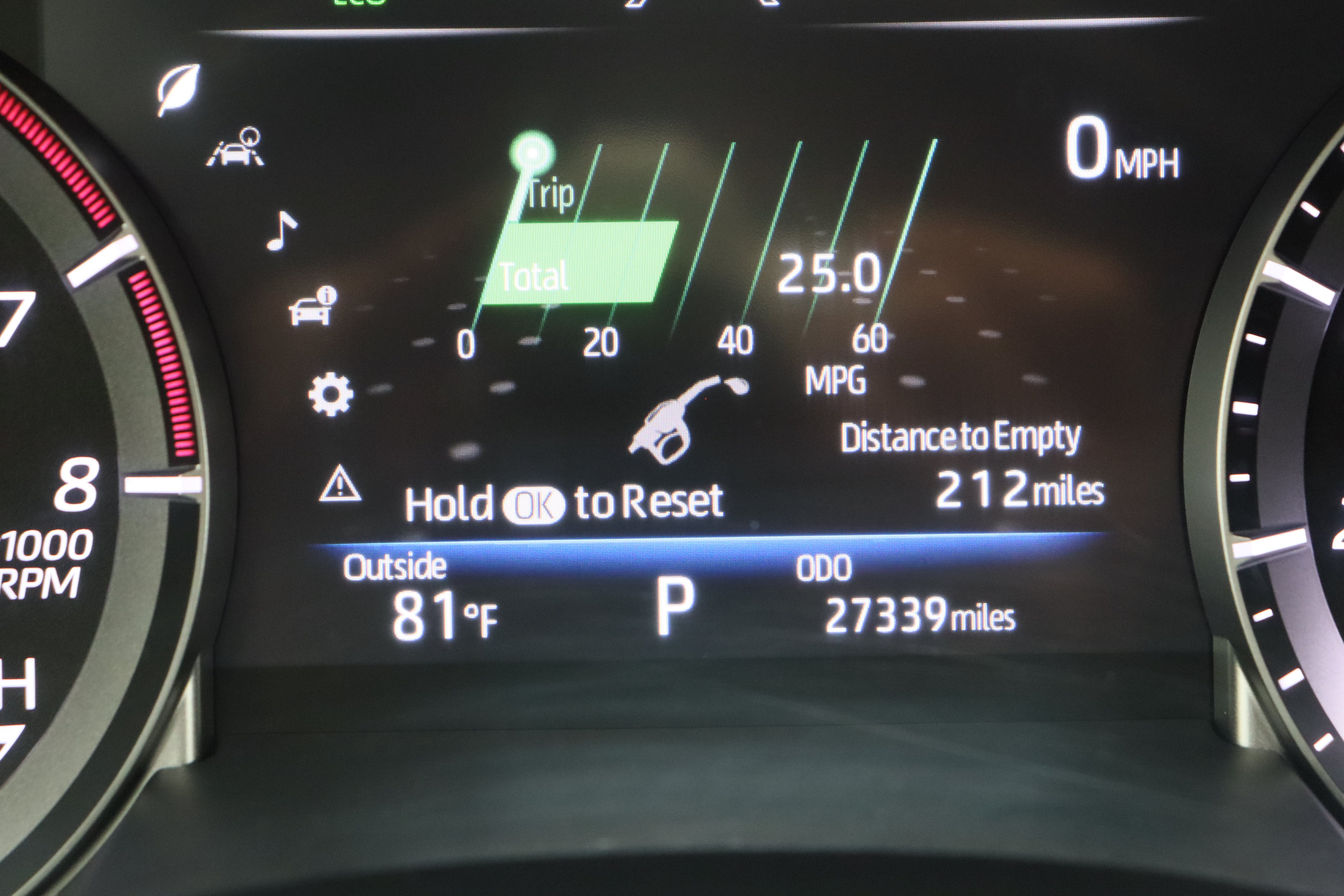Certified 2025 Toyota Highlander LE FWD image 42