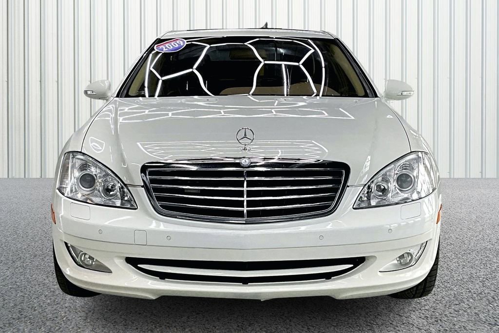 Used 2009 Mercedes-Benz S 550 4MATIC image 2