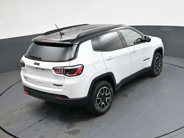 Used 2024 Jeep Compass Trailhawk image 27