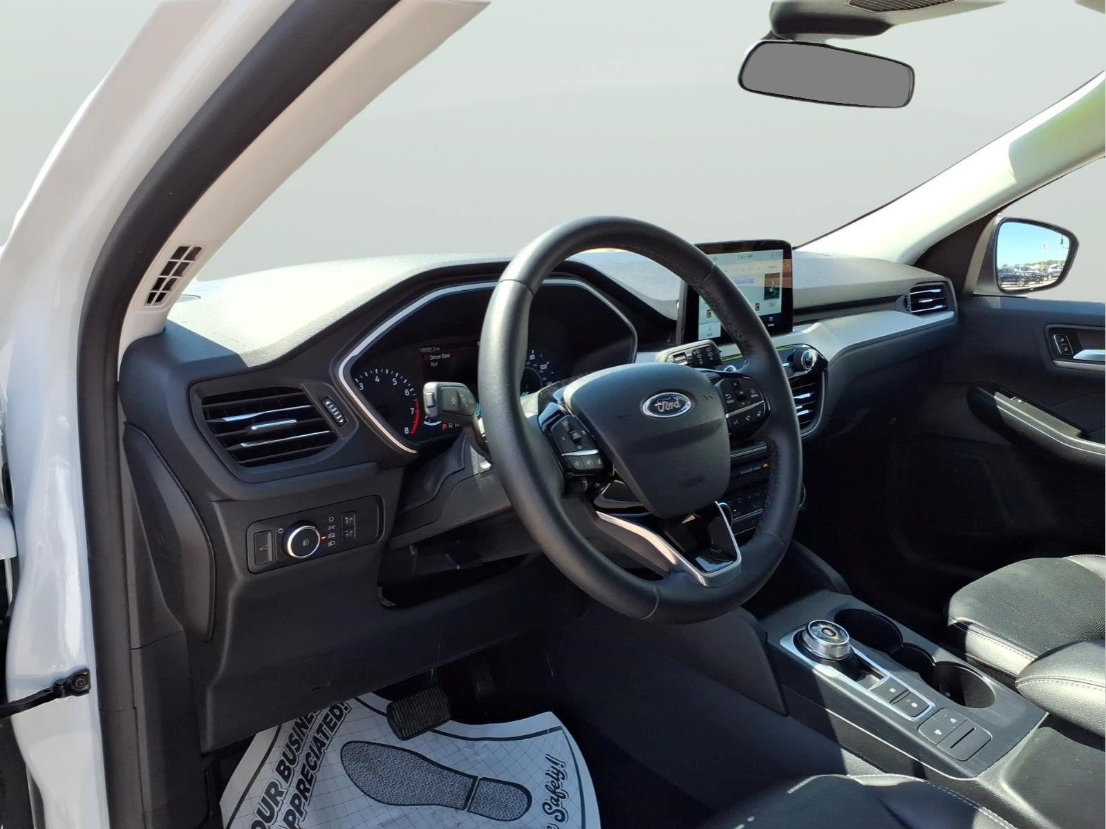 Used 2022 Ford Escape SEL FWD image 12