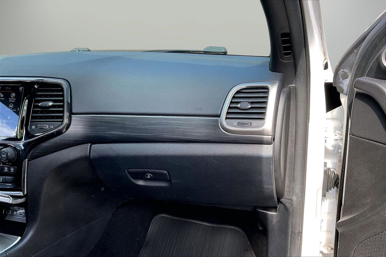 Certified 2021 Jeep Grand Cherokee Laredo X RWD image 21