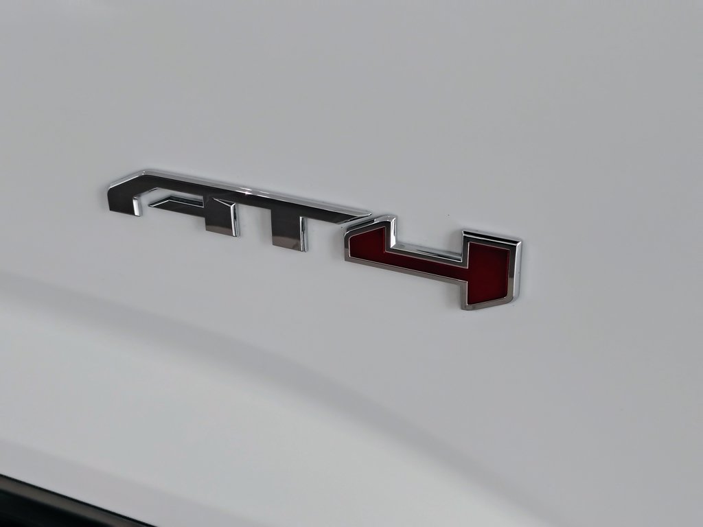 New 2026 GMC Terrain AT4 w/ Technology Package II AWD/4WD image 13