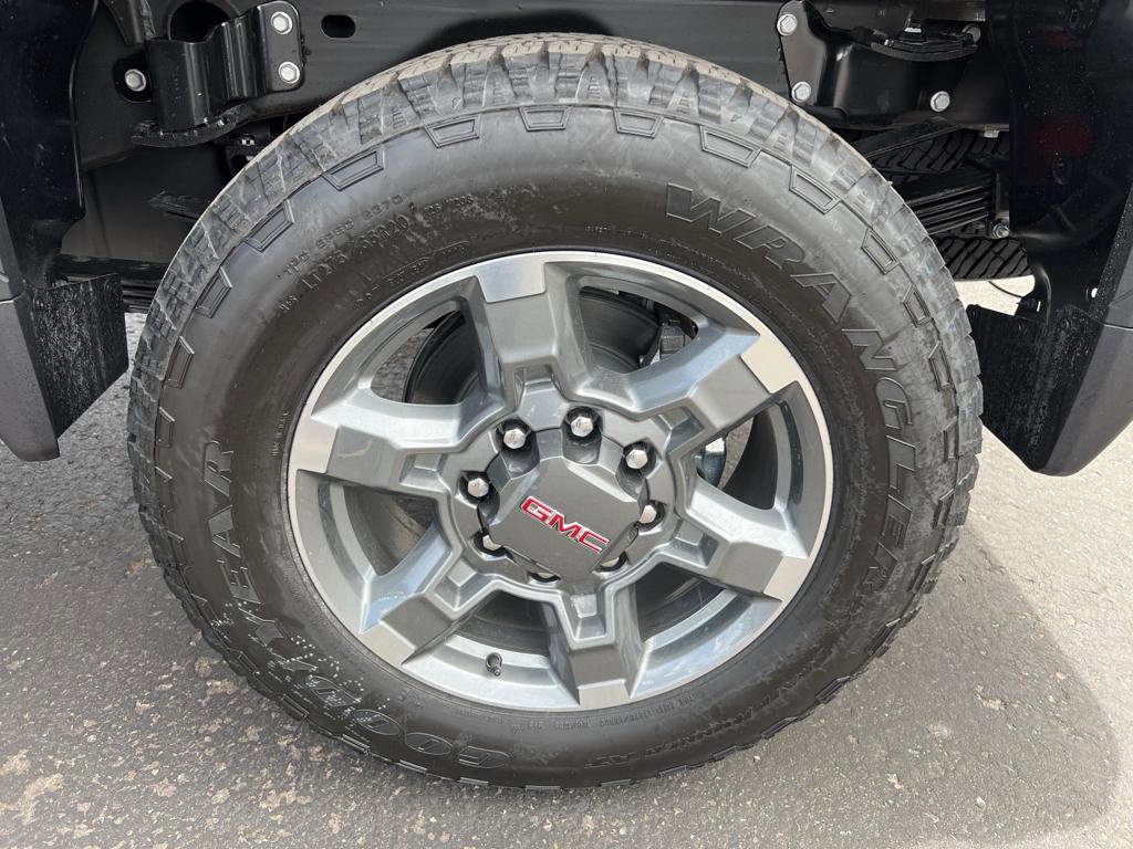 New 2025 GMC Sierra 2500 SLE w/ Max Trailering Package image 9