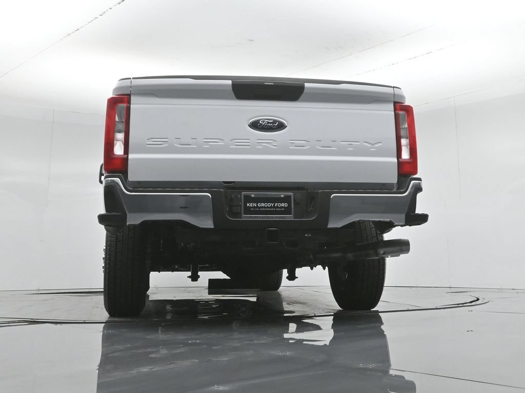 New 2026 Ford F350 XL w/ XL Chrome Package RWD image 47