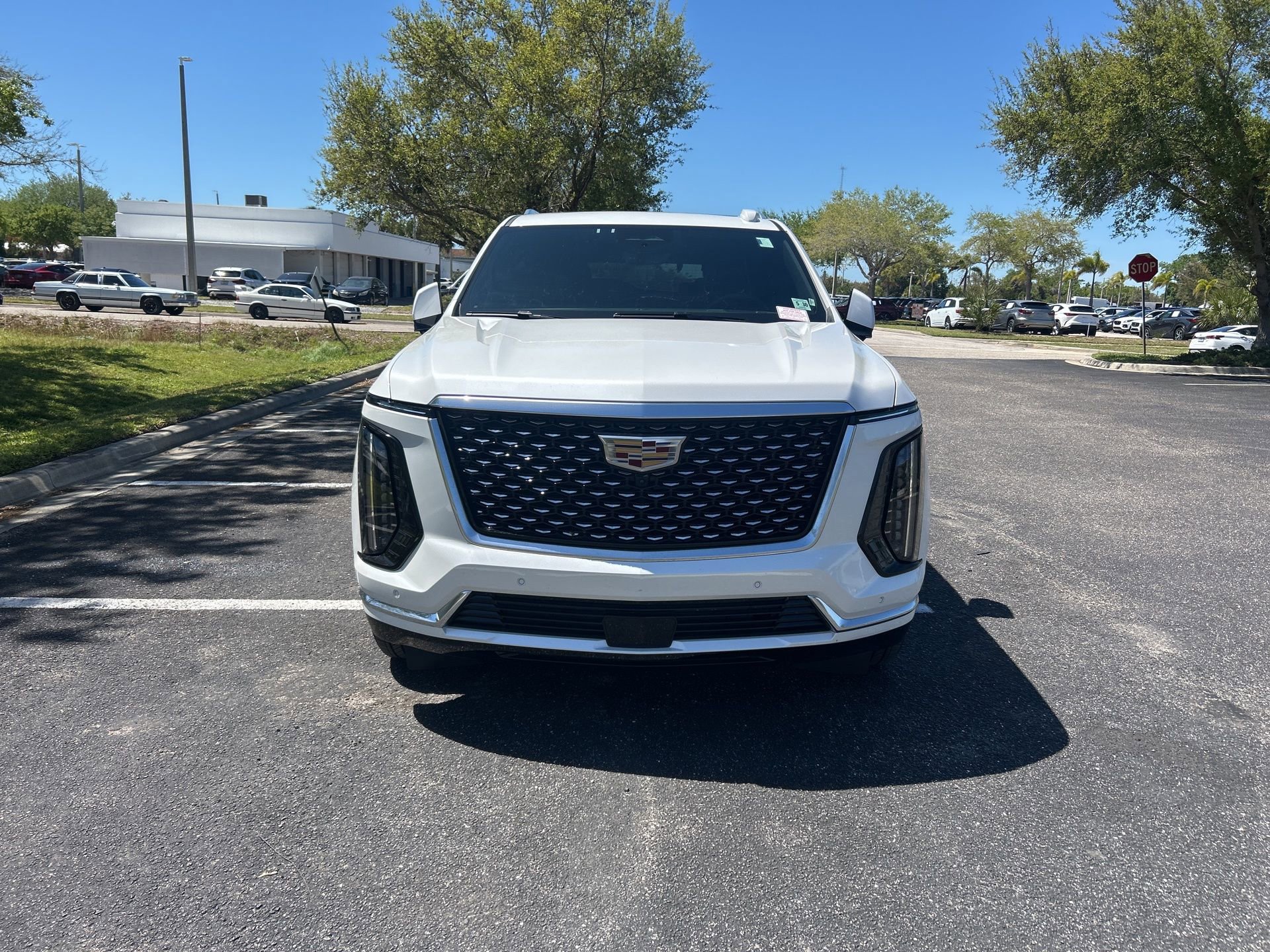 Used 2025 Cadillac Escalade Premium Luxury w/ Touring Package image 3