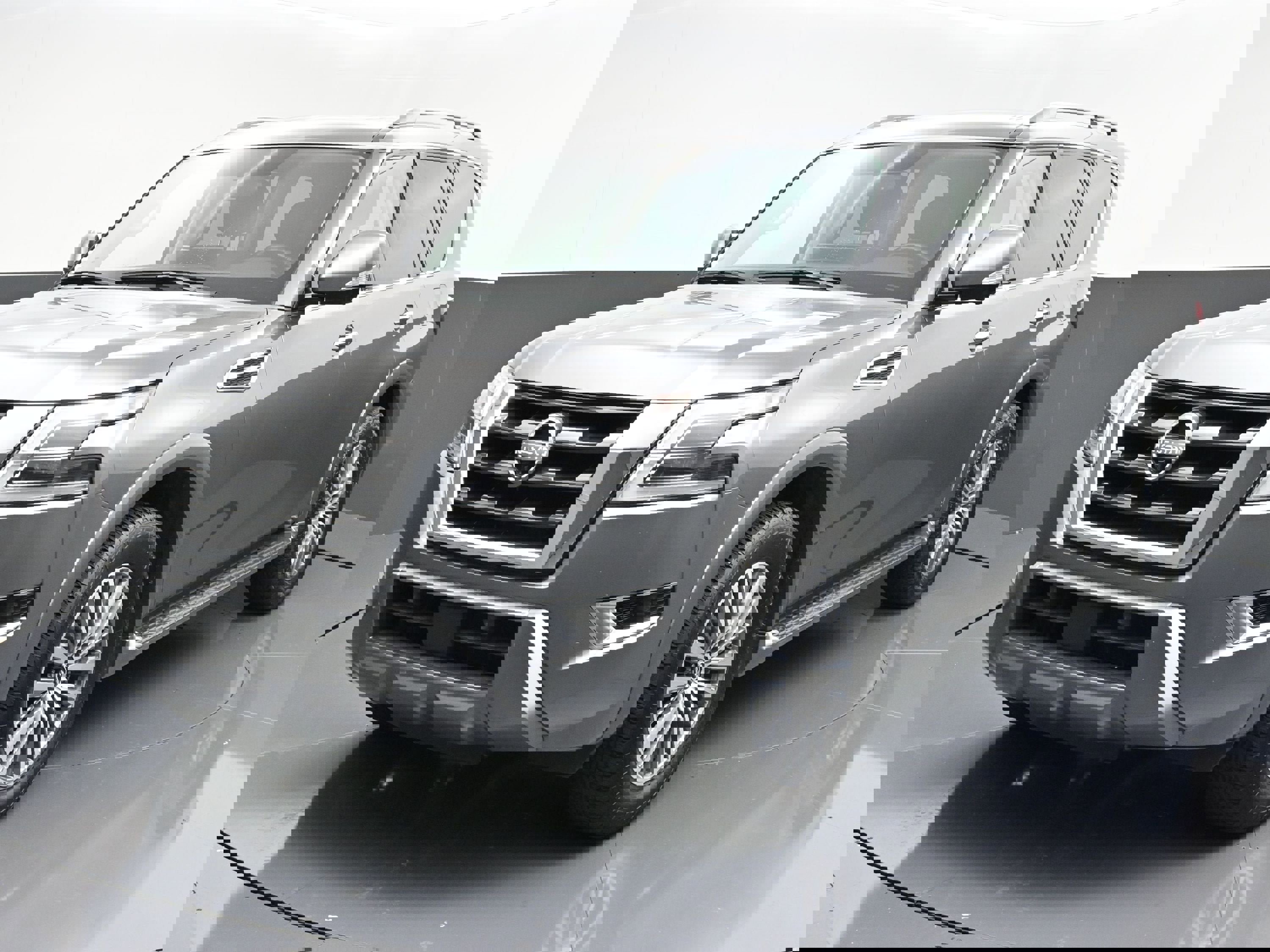 Used 2023 Nissan Armada SL image 3
