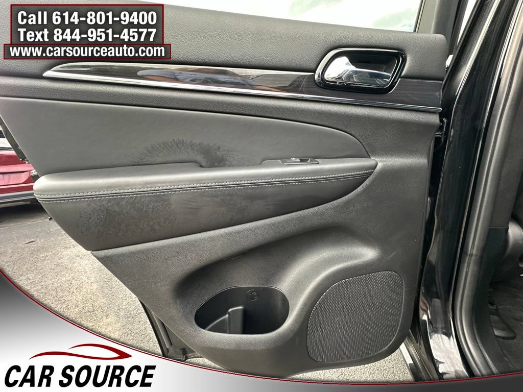 Used 2019 Jeep Grand Cherokee Overland AWD/4WD image 22