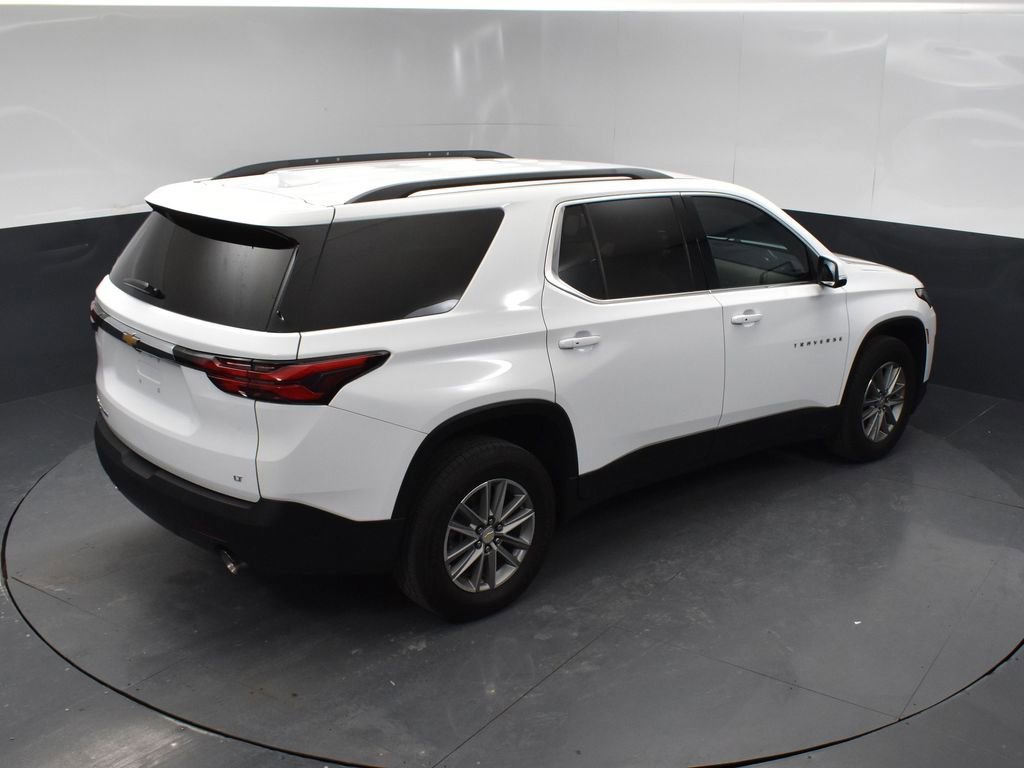 Used 2023 Chevrolet Traverse LT w/ LPO, Cargo Package AWD/4WD image 16