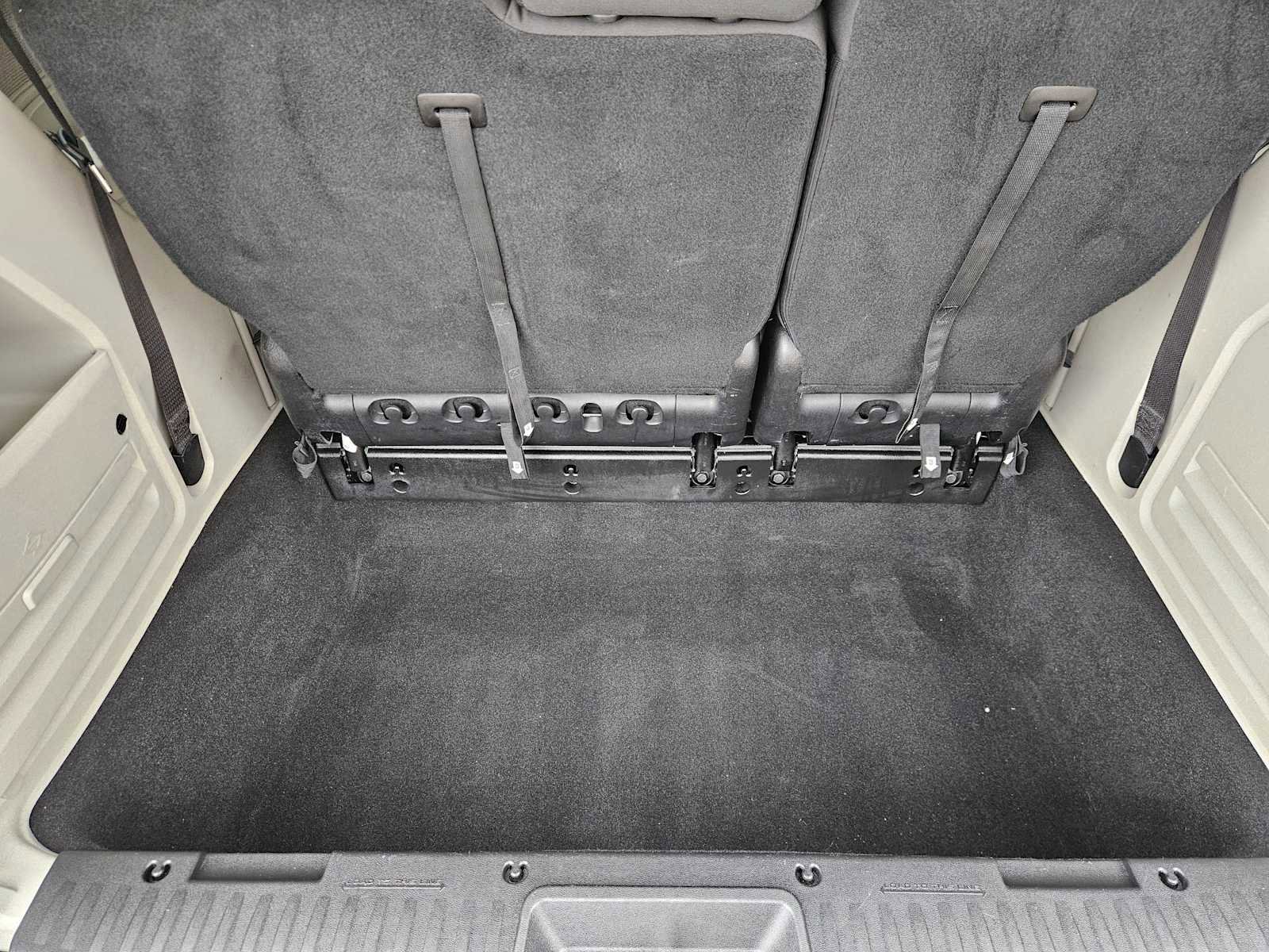 Used 2019 Dodge Grand Caravan SE image 31