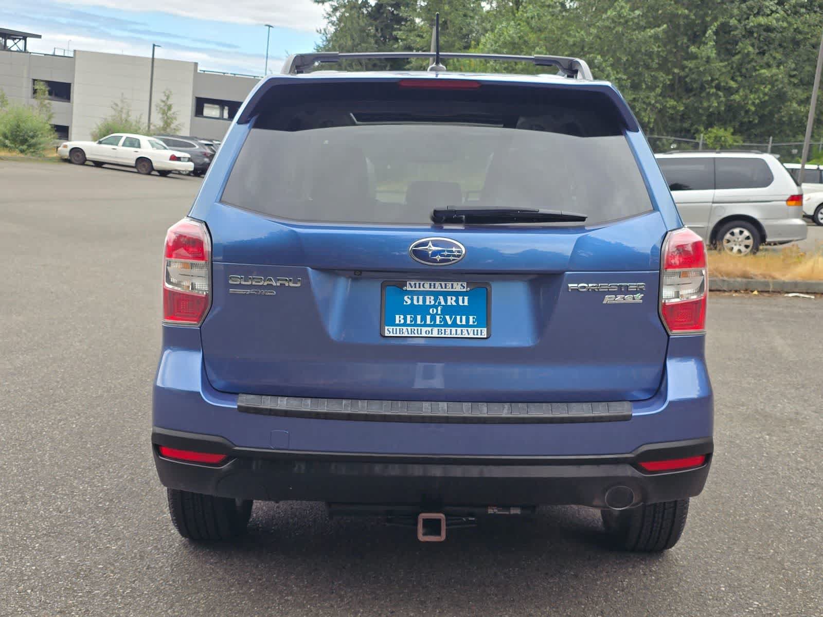 Used 2015 Subaru Forester 2.5i Touring AWD/4WD image 5