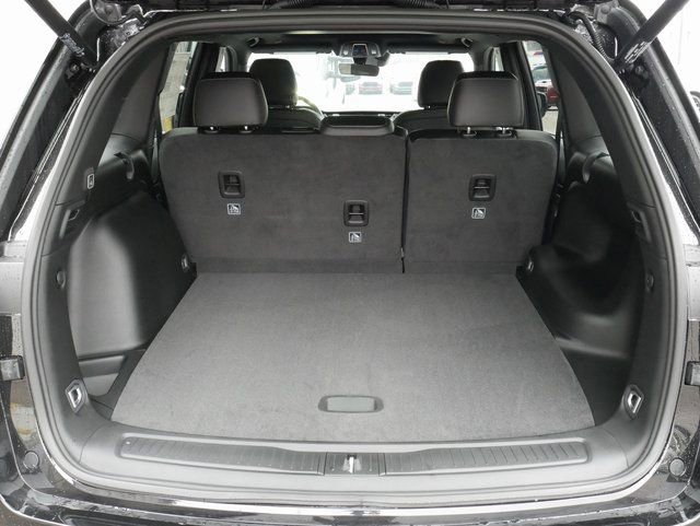 New 2025 Jeep Grand Cherokee Altitude image 9