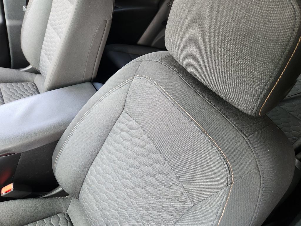 Used 2018 Chevrolet Equinox LT FWD image 26