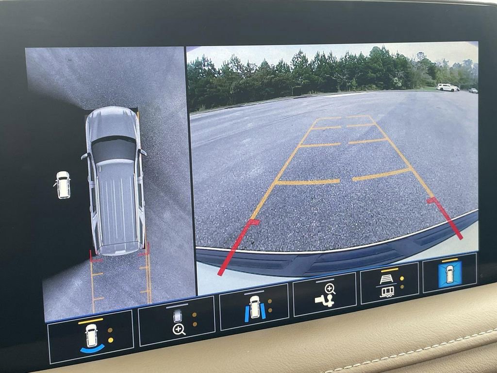 Used 2021 Chevrolet Tahoe Premier w/ Premium Package image 15