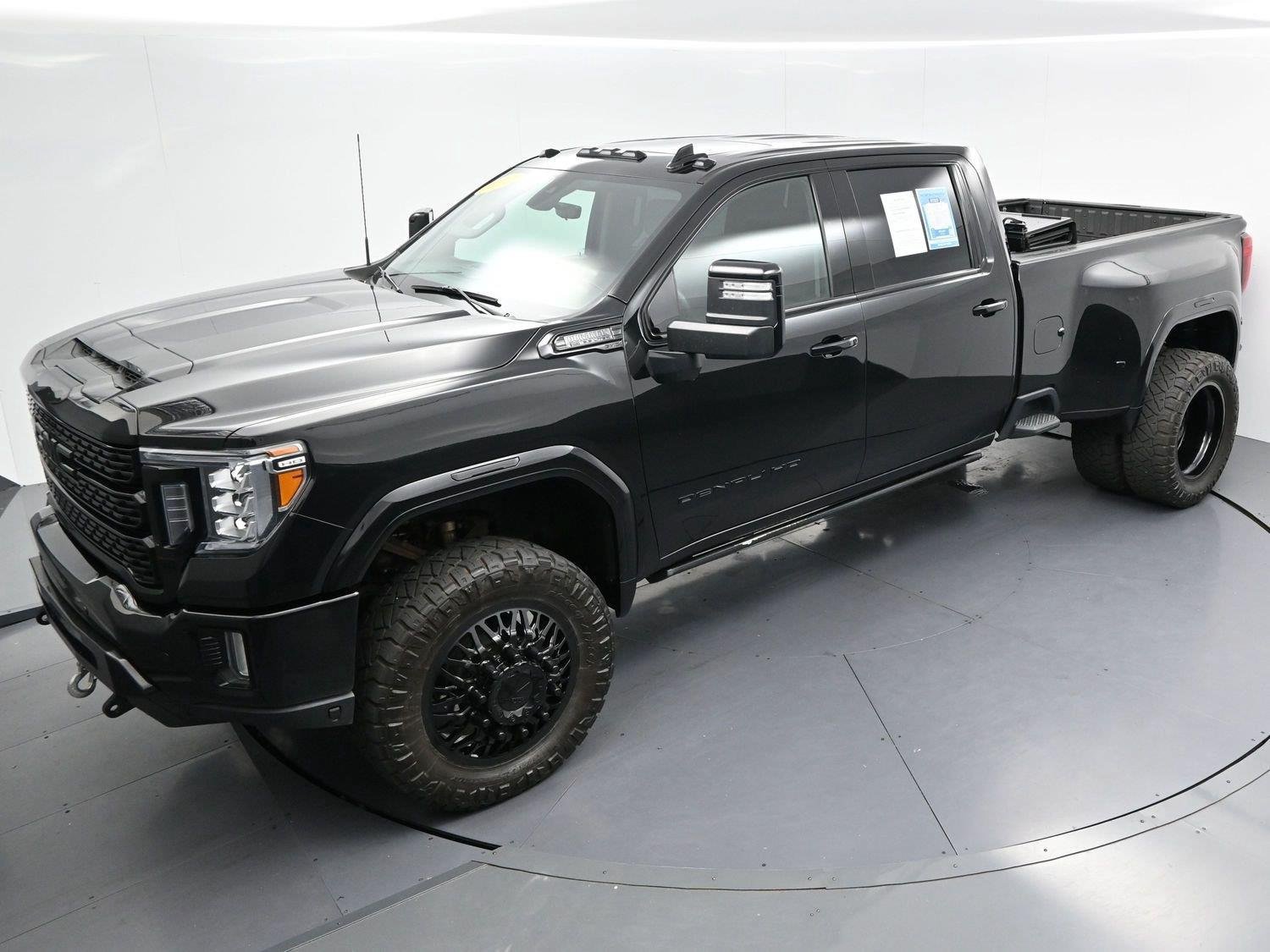 Used 2022 GMC Sierra 3500 Denali w/ Denali Ultimate Package AWD/4WD image 44