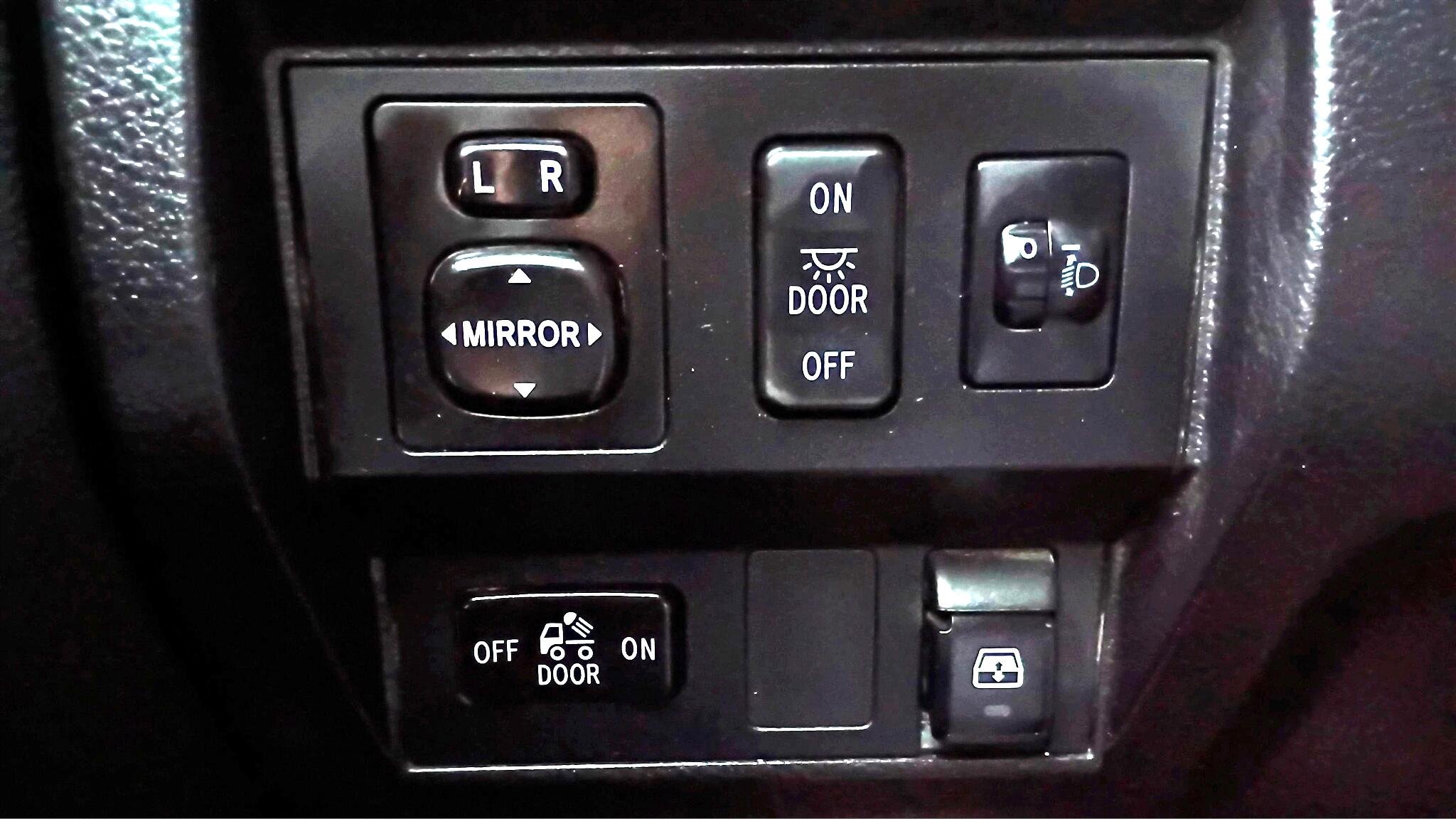 Used 2015 Toyota Tundra SR5 image 40