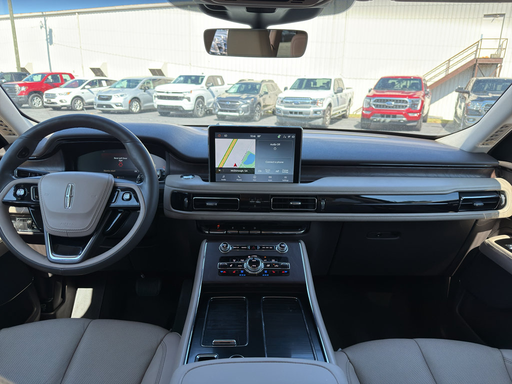 Used 2023 Lincoln Aviator Grand Touring w/ Equipment Group 301A AWD/4WD image 12