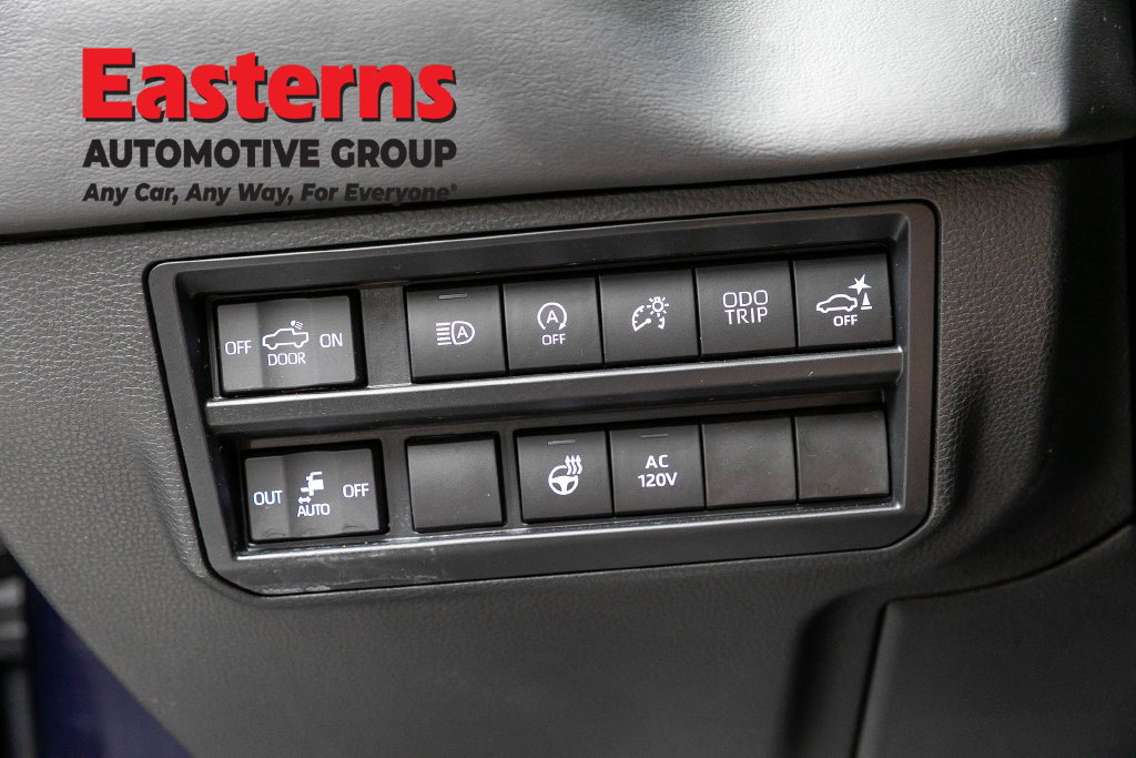Used 2023 Toyota Tundra Platinum AWD/4WD image 24