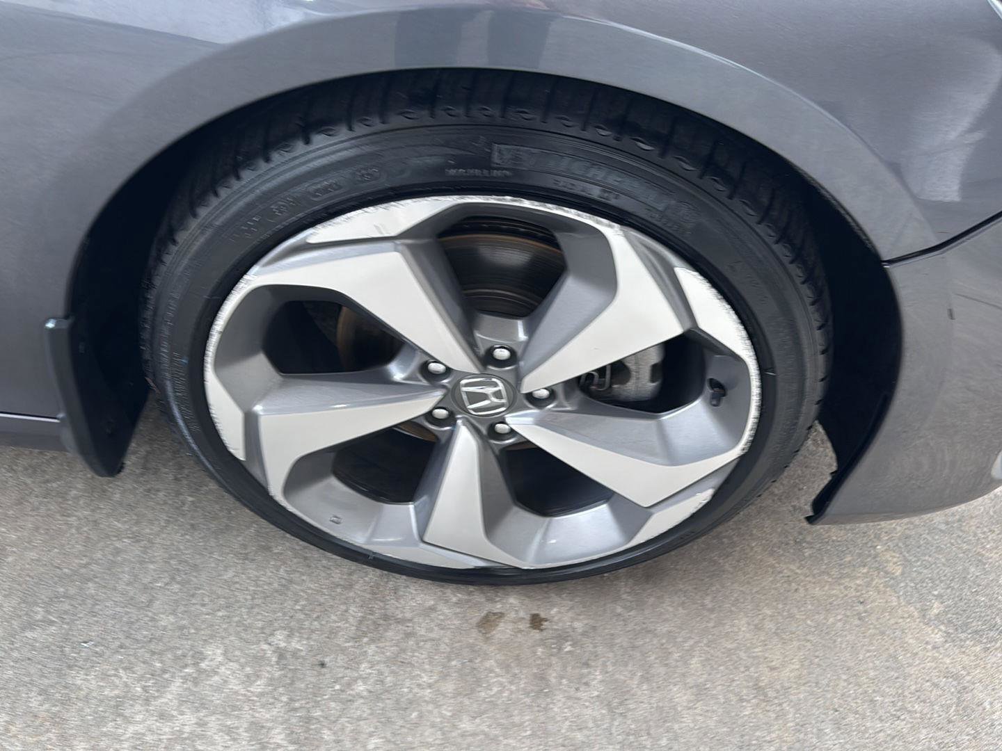 Used 2018 Honda Accord Touring image 37