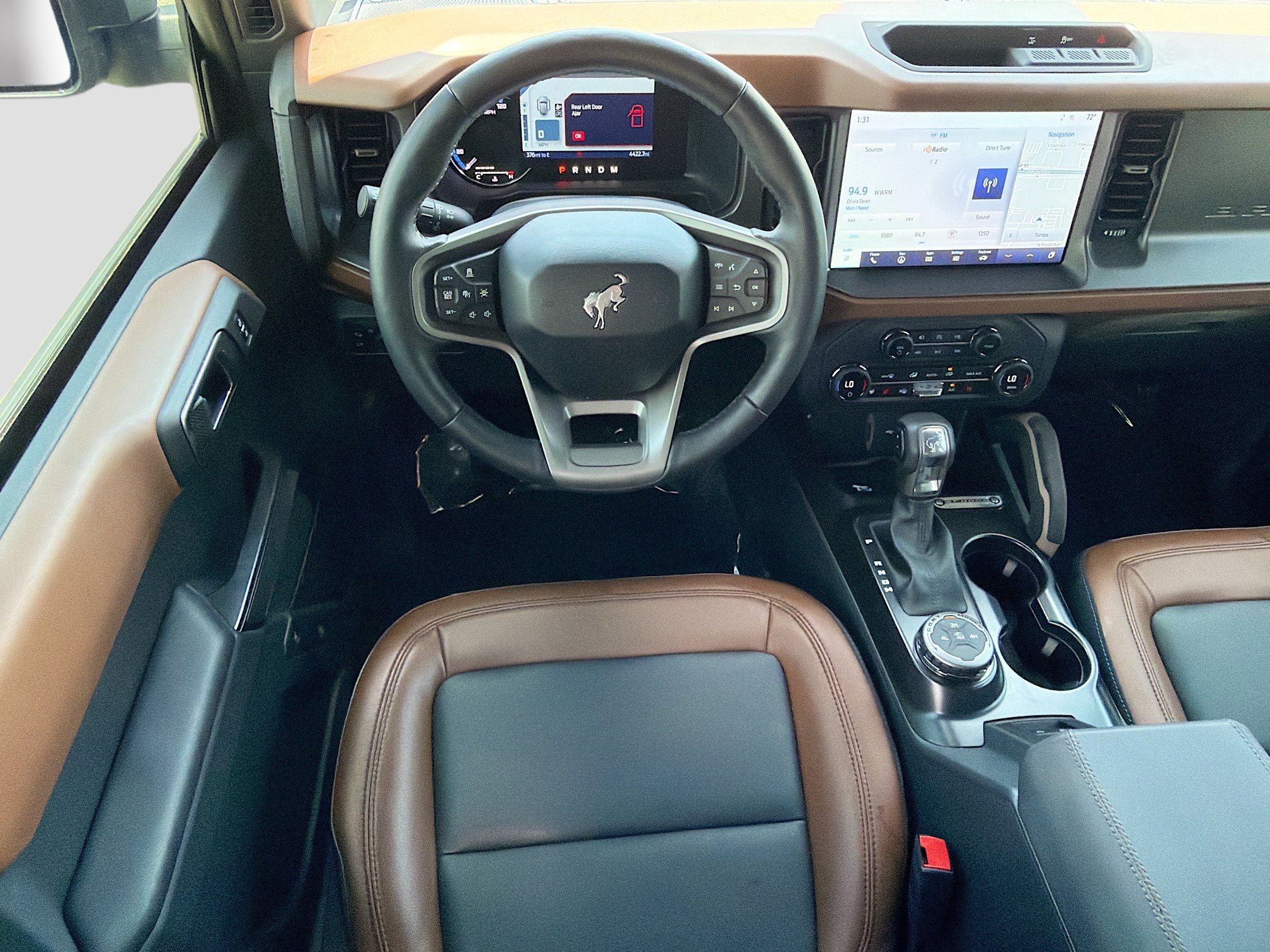 Used 2024 Ford Bronco Outer Banks AWD/4WD image 16