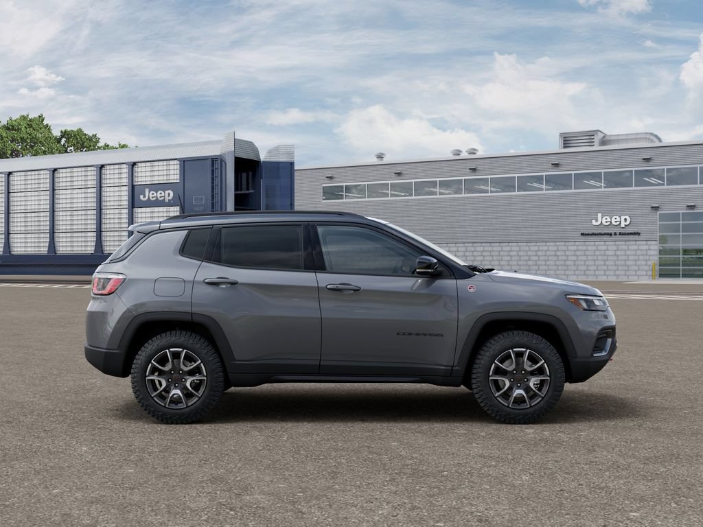 New 2026 Jeep Compass Trailhawk w/ Sun, Sound & Navigation Group AWD/4WD image 21