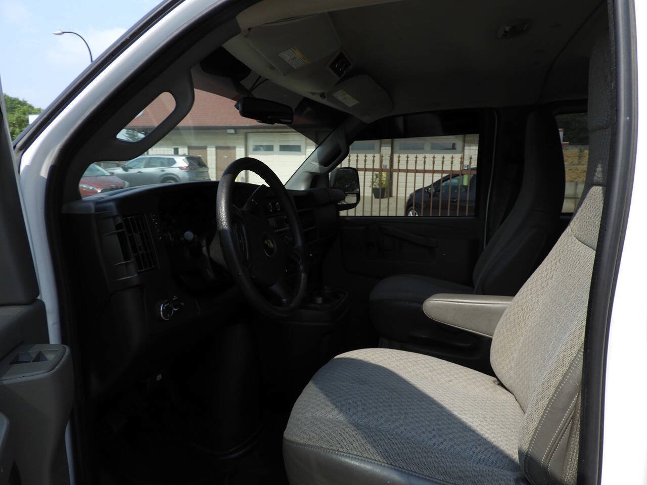 Used 2016 Chevrolet Express 2500 LT w/ LT Preferred Equipment Group RWD image 12