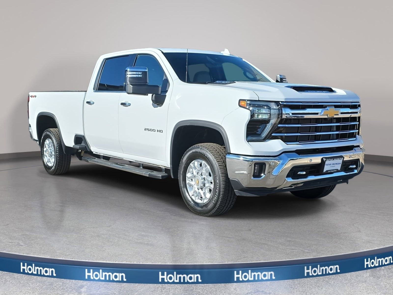 Used 2025 Chevrolet Silverado 2500 LTZ w/ LTZ Convenience Package image 9
