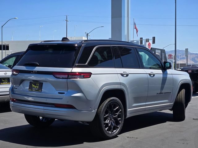 New 2026 Jeep Grand Cherokee Summit w/ Obsidian Package AWD/4WD image 4
