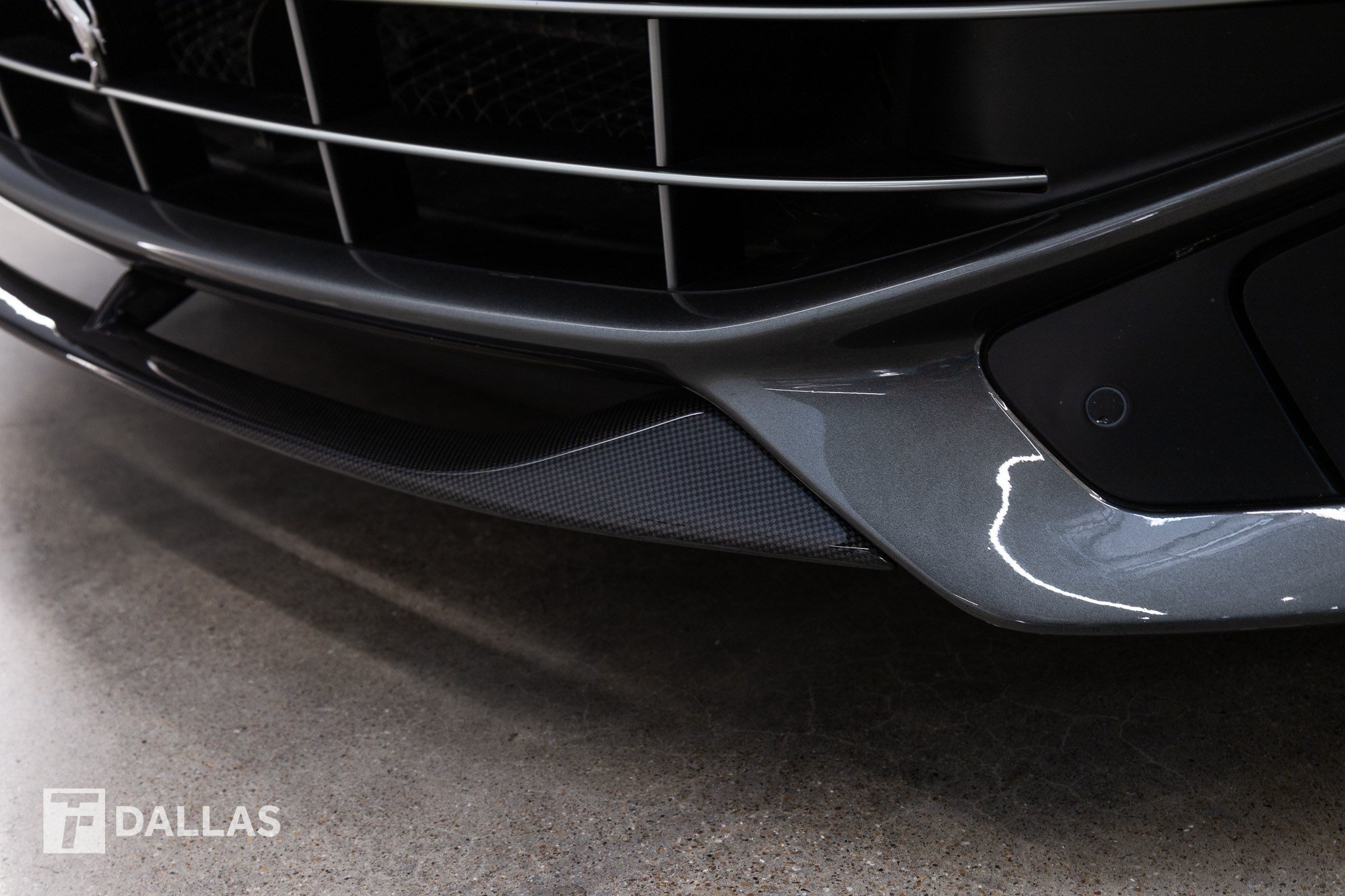 Used 2015 Ferrari F12 Berlinetta RWD image 8