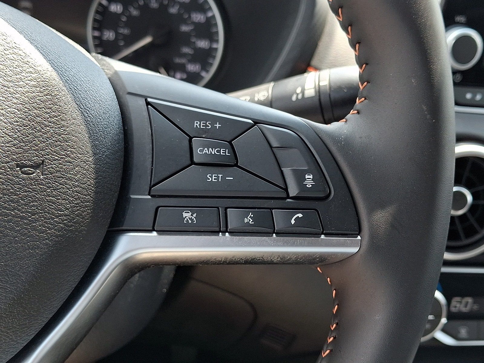 Certified 2025 Nissan Sentra SR w/ Midnight Edition FWD image 23