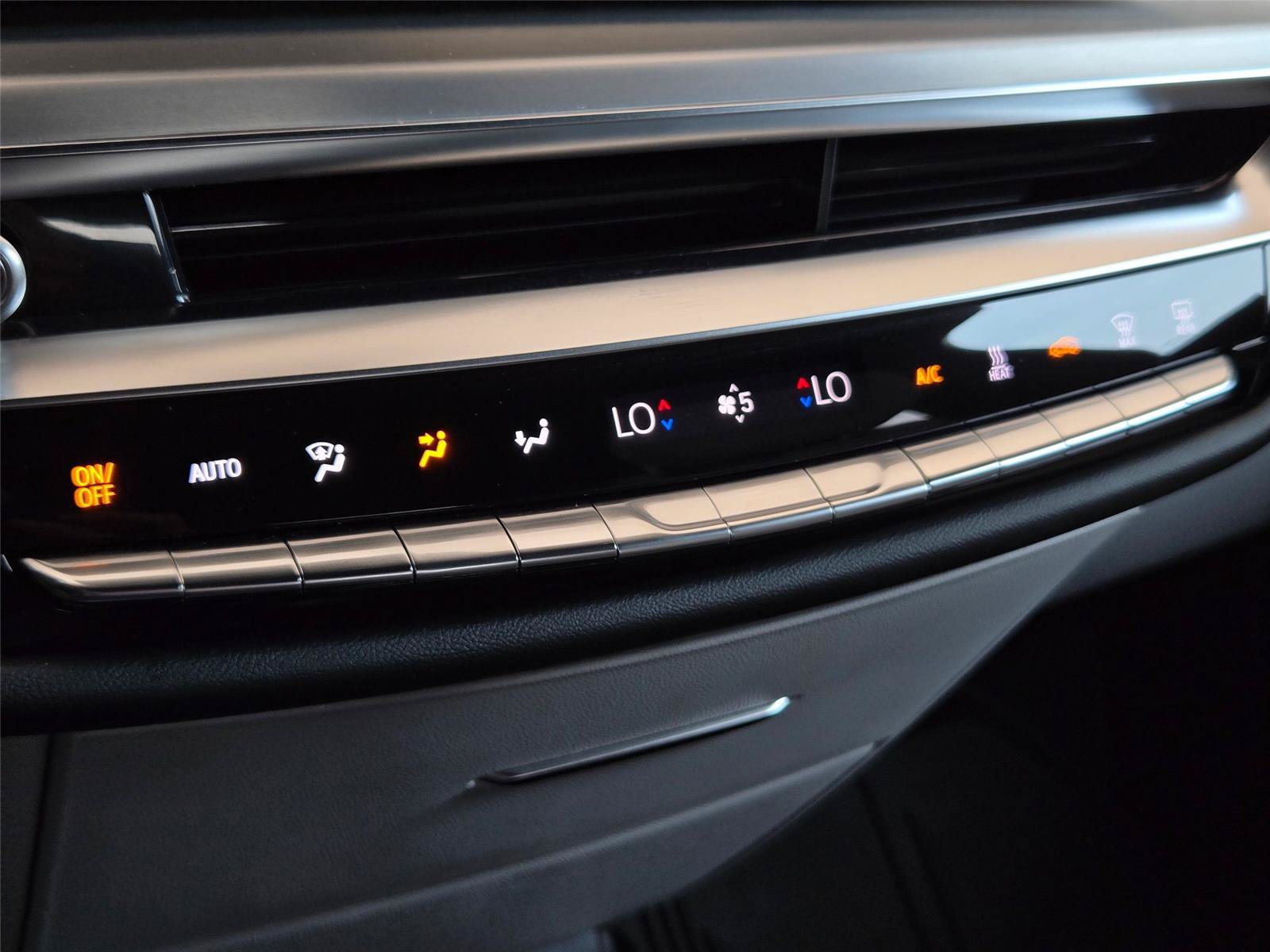 New 2026 Cadillac Lyriq Premium Luxury AWD/4WD image 21