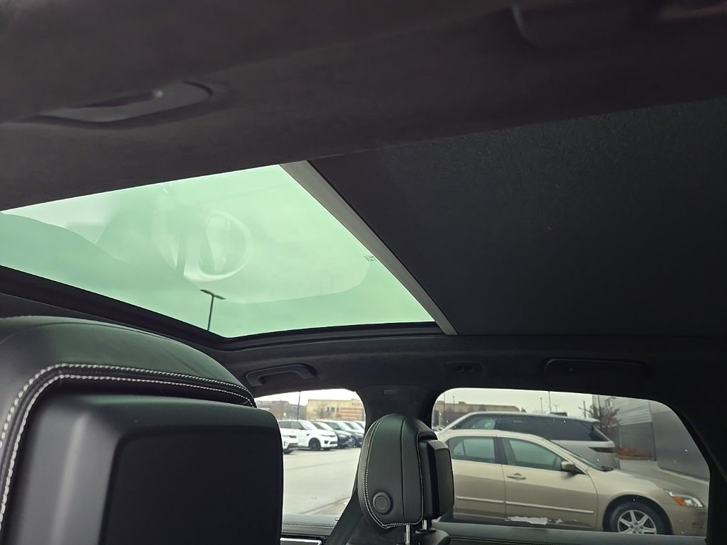 Used 2023 Porsche Cayenne GTS image 15