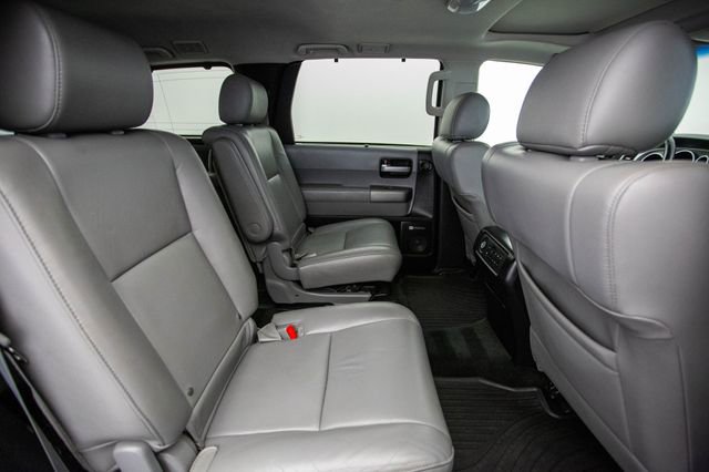 Used 2014 Toyota Sequoia Limited image 27