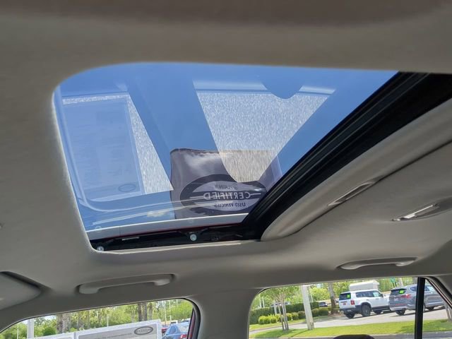 Used 2025 Hyundai Venue SEL FWD image 20