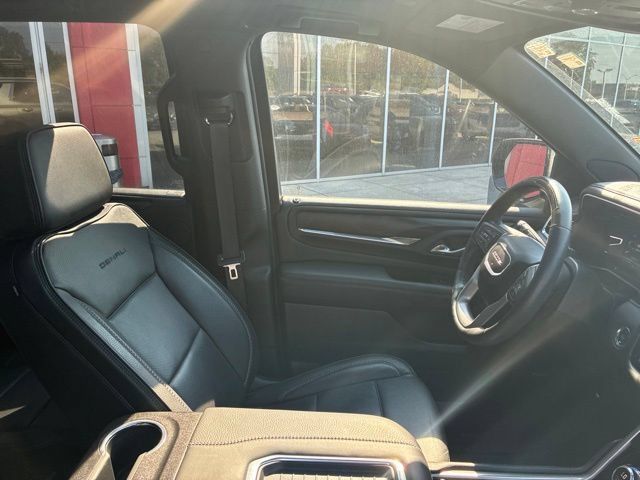 Used 2024 GMC Yukon Denali w/ Advanced Technology Package RWD image 10