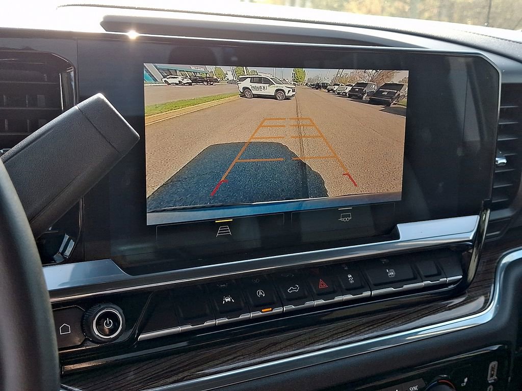 Used 2024 Chevrolet Silverado 1500 LT image 18