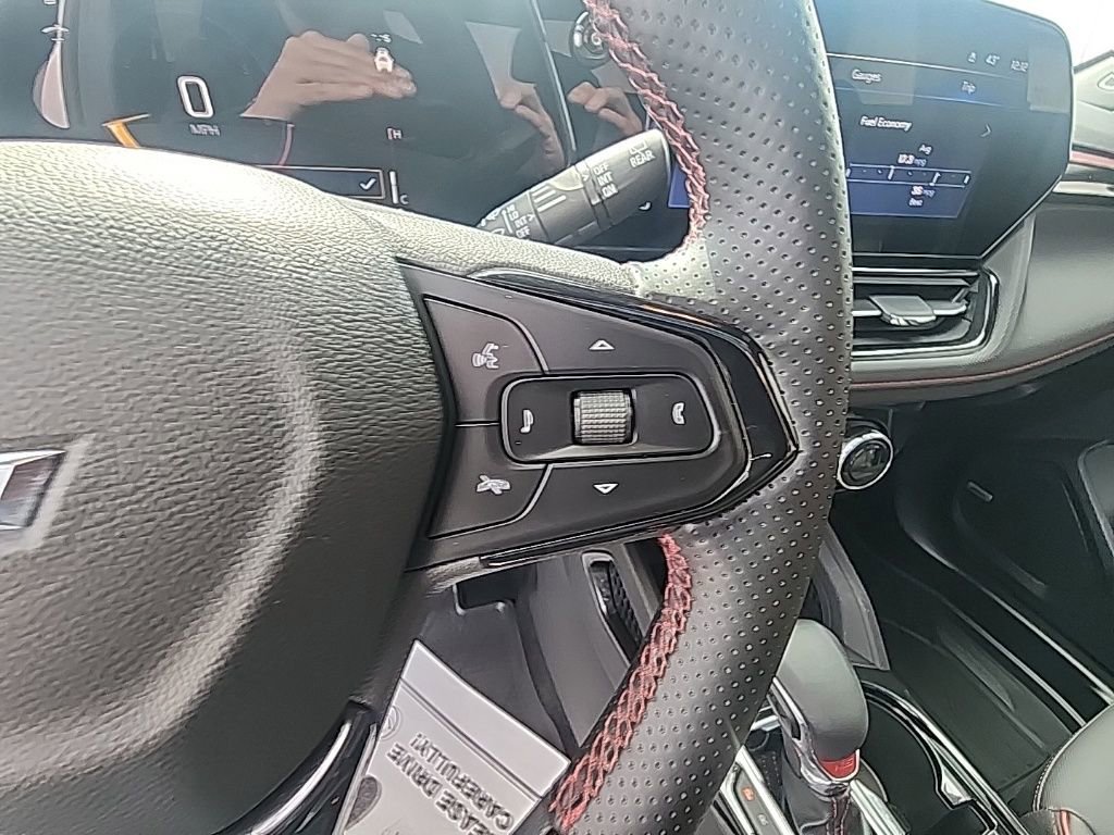 Used 2025 Chevrolet TrailBlazer RS w/ Convenience Package image 19