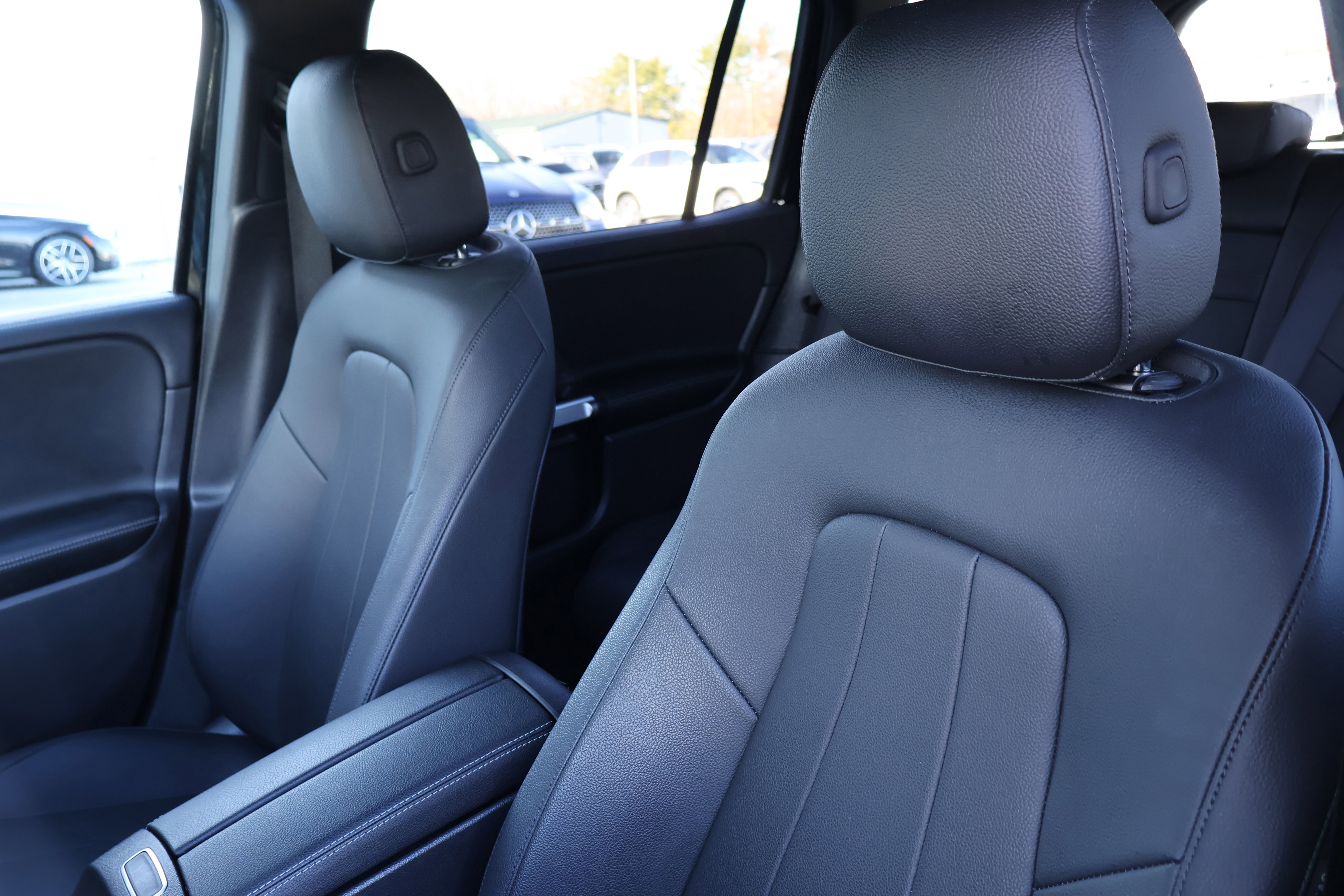 Certified 2024 Mercedes-Benz GLB 250 image 11