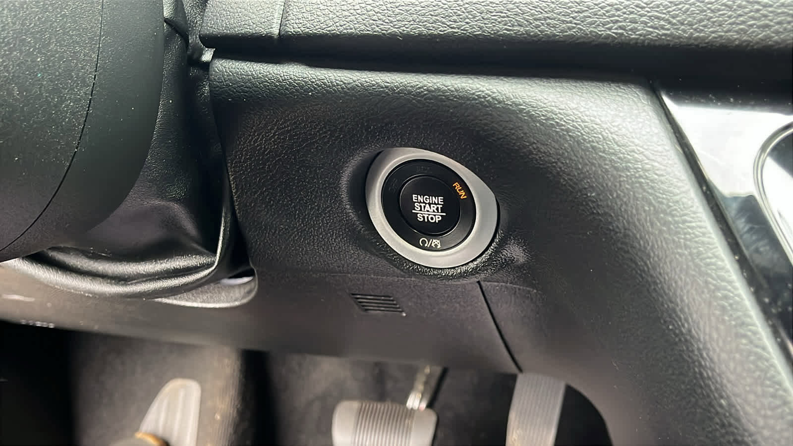 Used 2020 Chrysler Pacifica Touring-L w/ S Appearance Package image 20