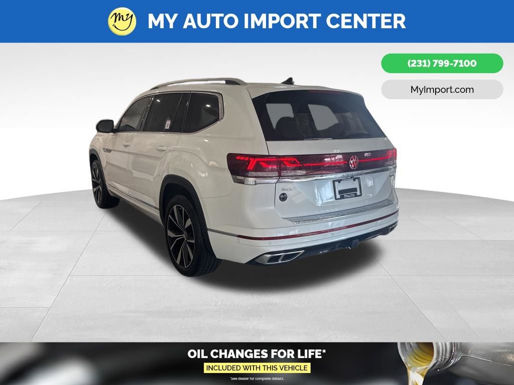 Used 2025 Volkswagen Atlas SEL Premium R-Line image 5