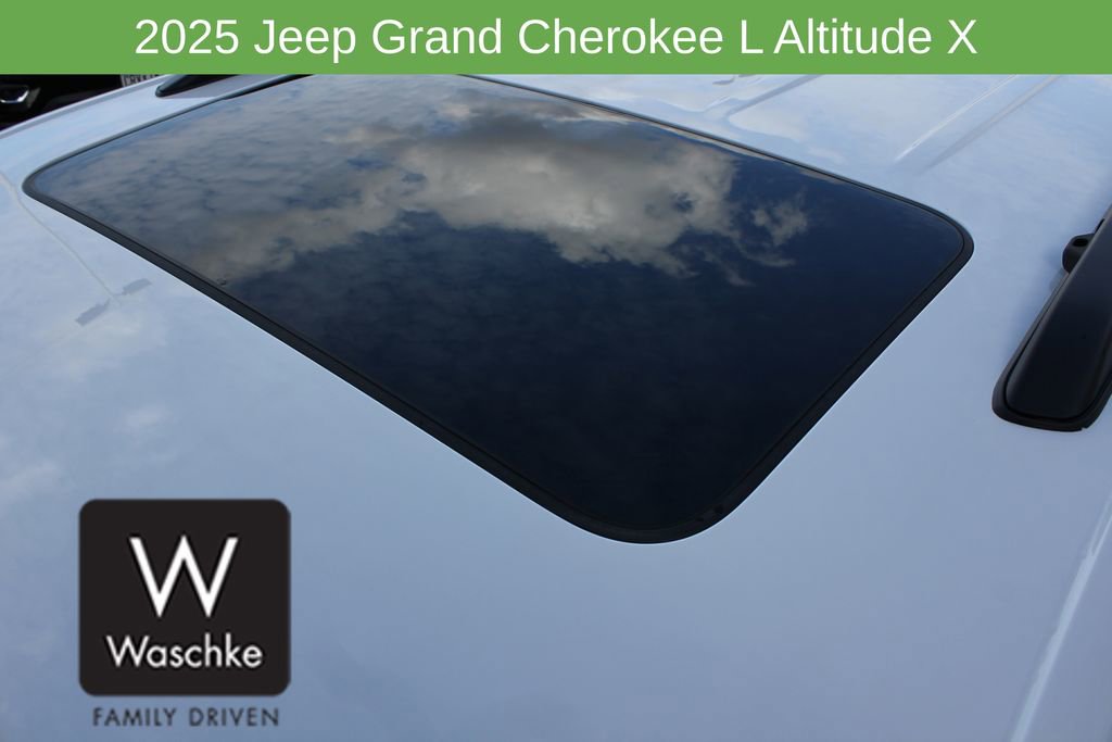 New 2025 Jeep Grand Cherokee L Altitude image 9