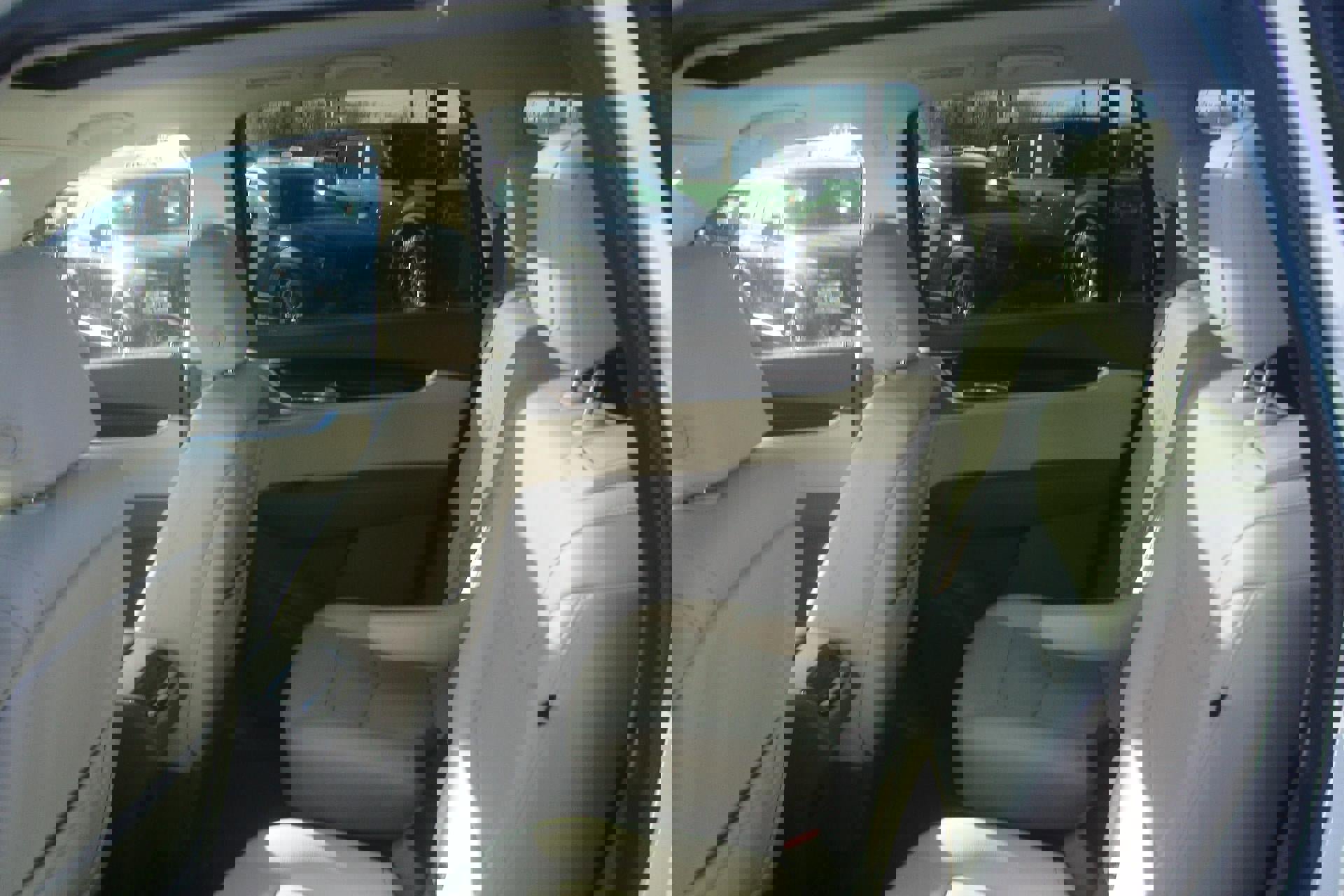 Used 2023 Cadillac XT6 Premium Luxury w/ Technology Package image 17