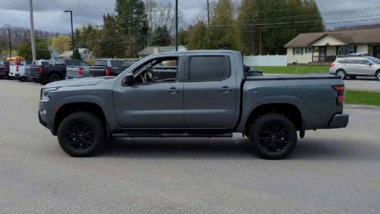 Used 2023 Nissan Frontier SV w/ Midnight Edition Package AWD/4WD image 5