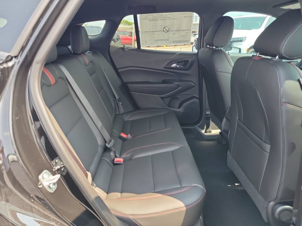 New 2026 Chevrolet Trax RS w/ Sunroof Package FWD image 27