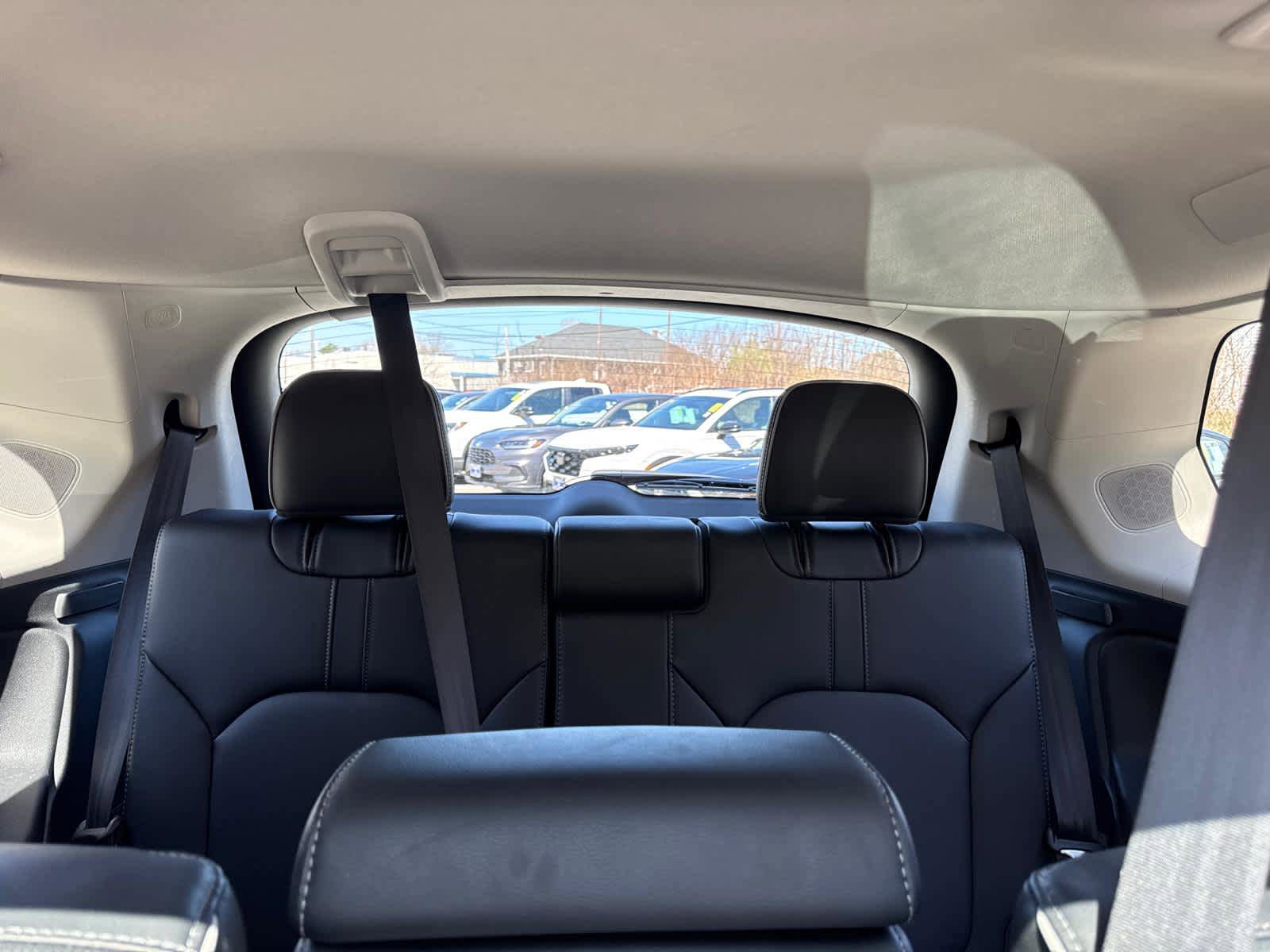 Used 2025 Honda Pilot Elite image 34