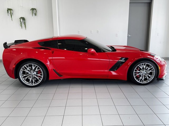 Used 2015 Chevrolet Corvette Z06 w/ 3LZ Preferred Equipment Group image 31