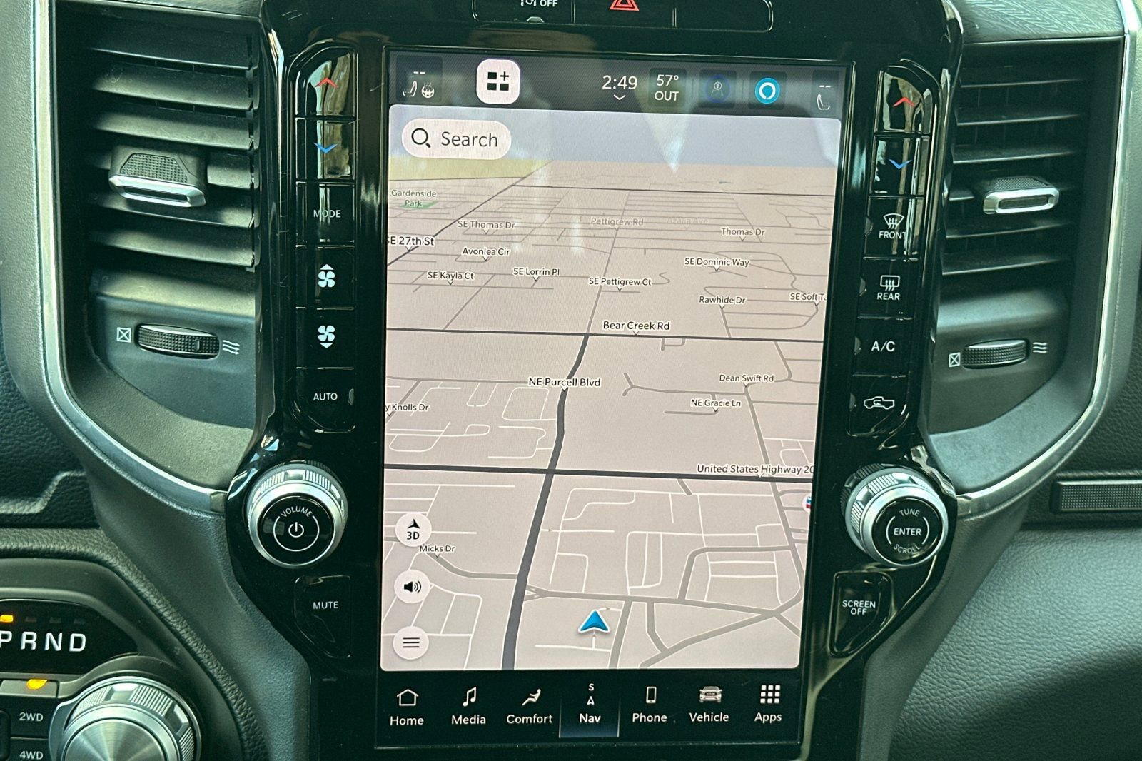 Used 2025 RAM 1500 Laramie image 18