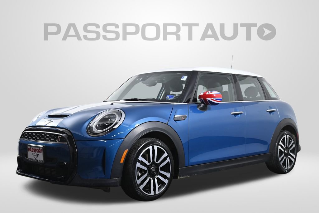 Used 2024 MINI Cooper S image 1