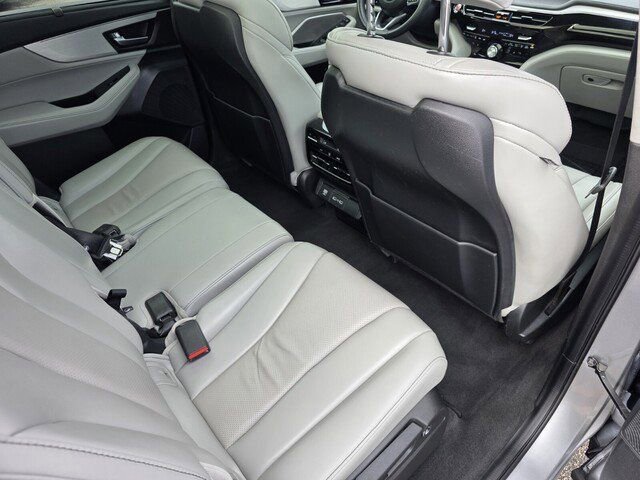 Used 2023 Acura MDX FWD w/ Technology Package image 33